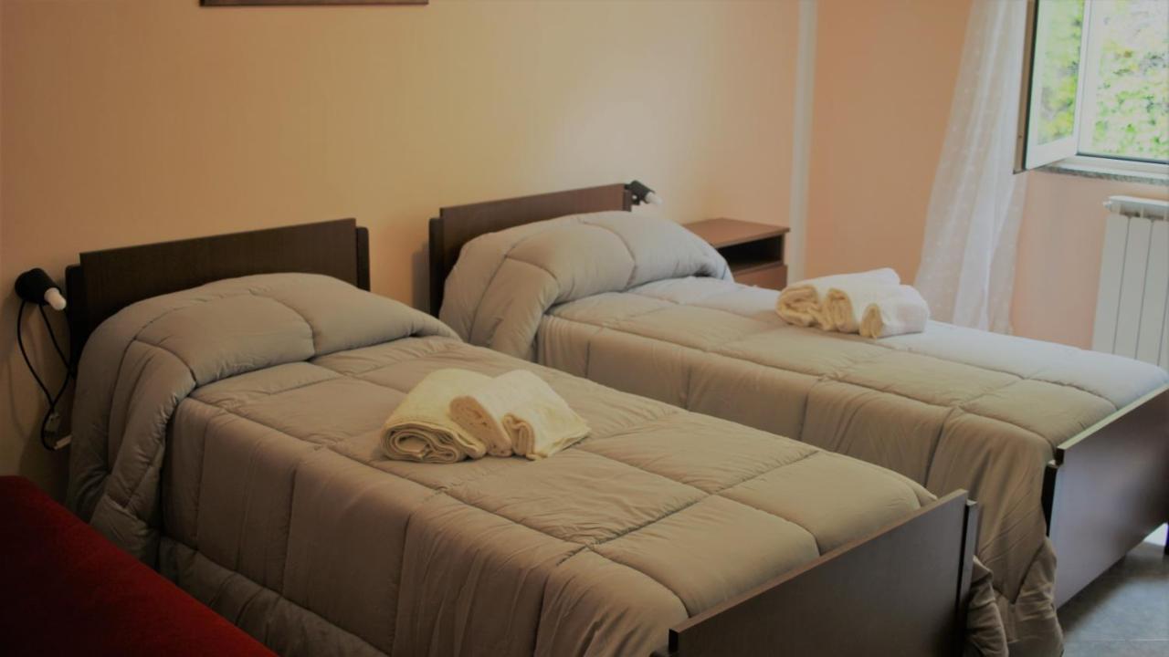 B&B Bassu บอซา ภายนอก รูปภาพ