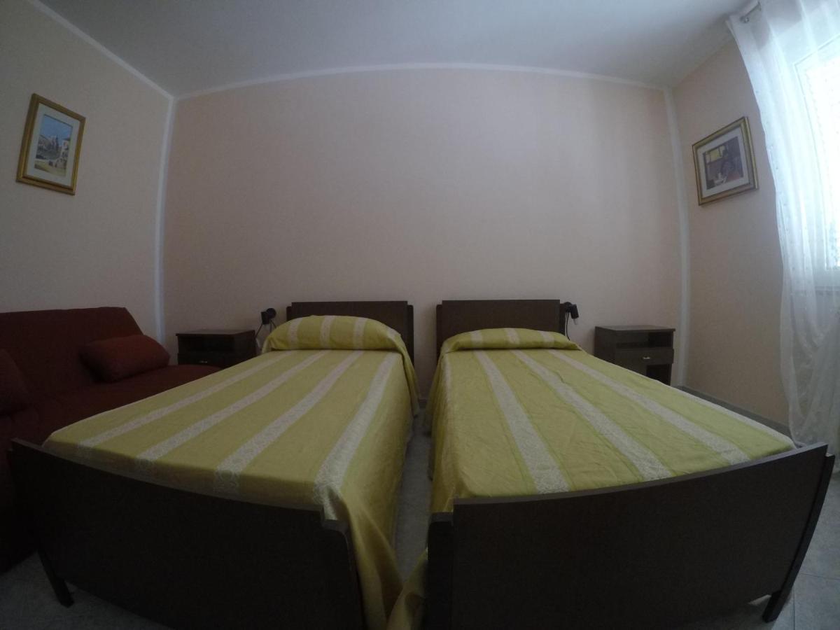 B&B Bassu บอซา ภายนอก รูปภาพ